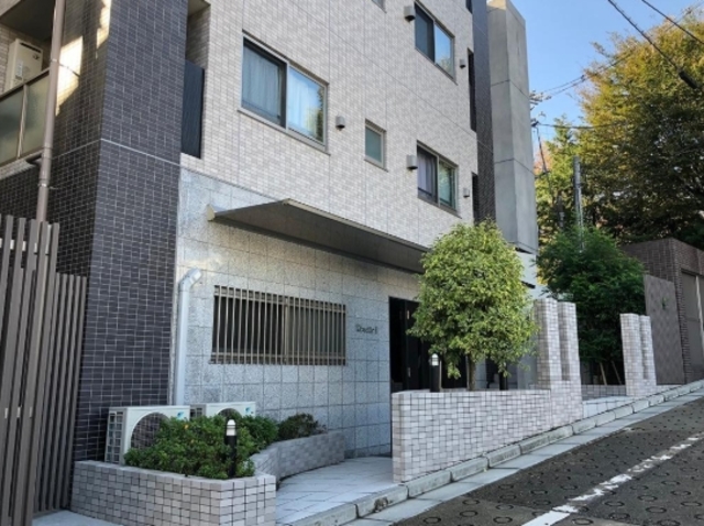 1LDK Mansion in Toshima, Tokyo - Image 1