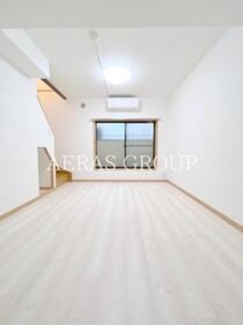 1SLDK Apartment in Shinjuku, Tokyo — photo 3 of 3