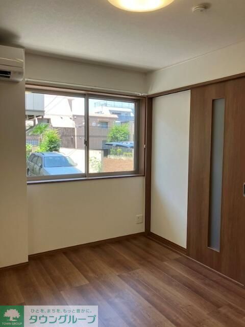 1SLDK Apartment in Suginami, Tokyo — photo 3 of 3