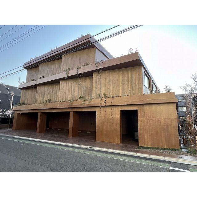 1SLDK Mansion in Meguro, Tokyo - Image 1