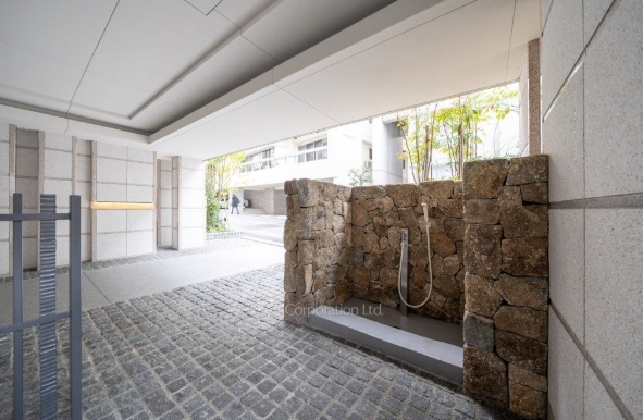 1SLDK Mansion in Minato, Tokyo — photo 3 of 3