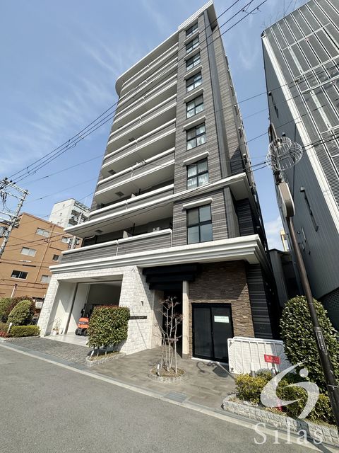 2DK Mansion in Kita-ku, Osaka - Image 1