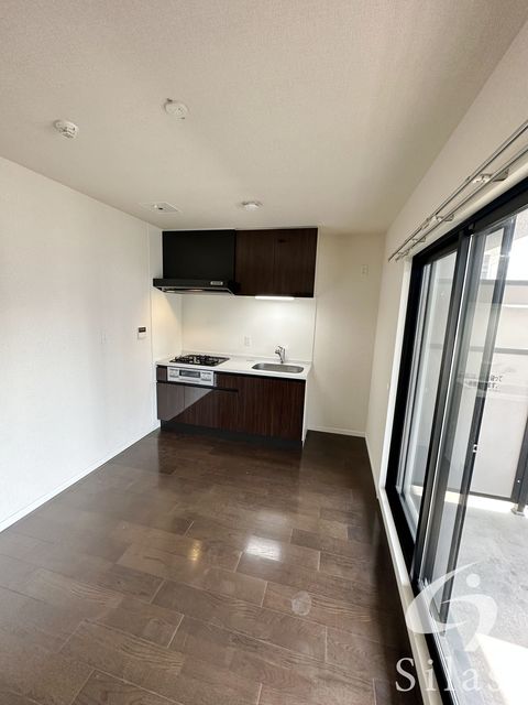 2DK Mansion in Kita-ku, Osaka — photo 3 of 3