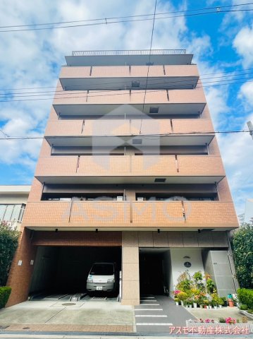 2DK Mansion in Kita-ku, Osaka - Image 1