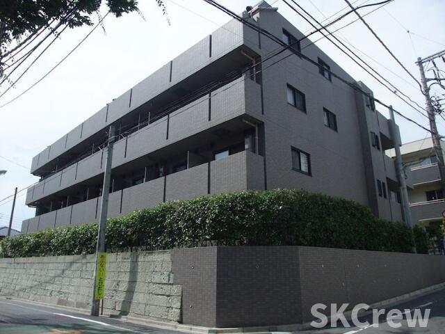2DK Mansion in Nakano, Tokyo - Image 1