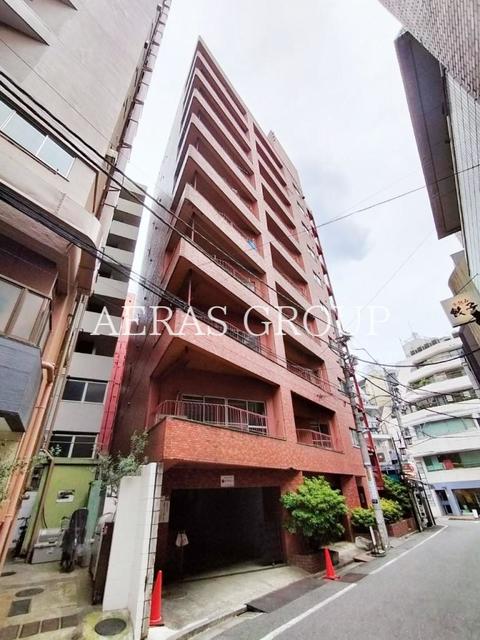 2DK Mansion in Shibuya, Tokyo - Image 1