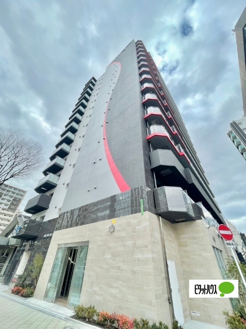 2K Mansion in Kita-ku, Osaka - Image 1