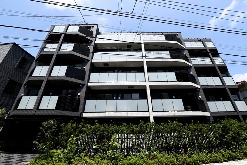 2K Mansion in Nakano, Tokyo - Image 1