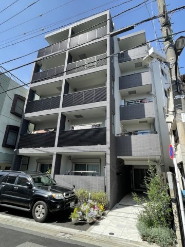 2K Mansion in Shinjuku, Tokyo - Image 1