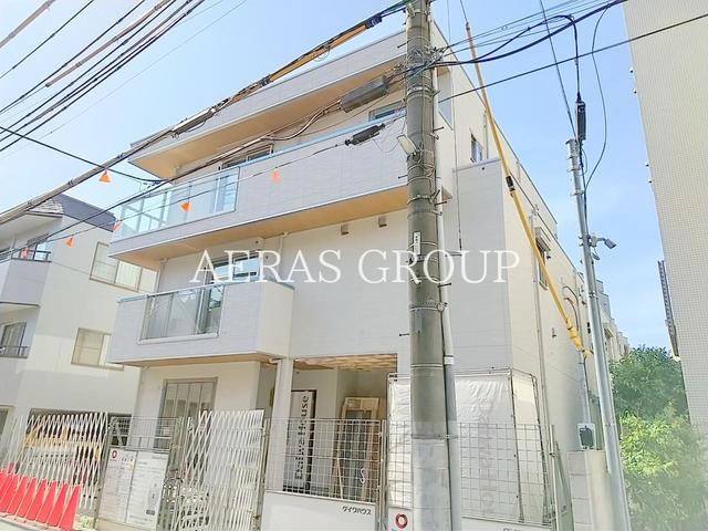 2LDK Apartment in Meguro, Tokyo - Image 1