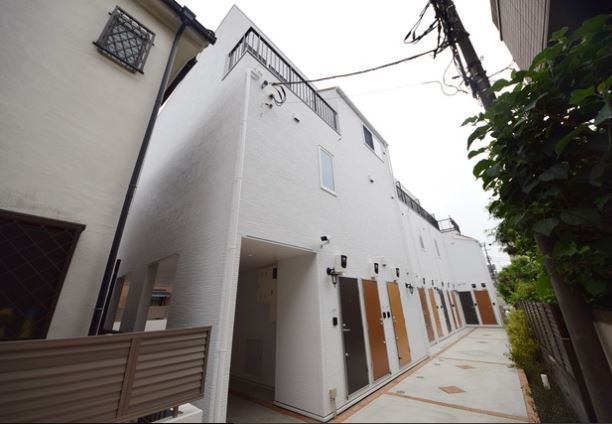 2LDK Apartment in Setagaya, Tokyo - Image 1