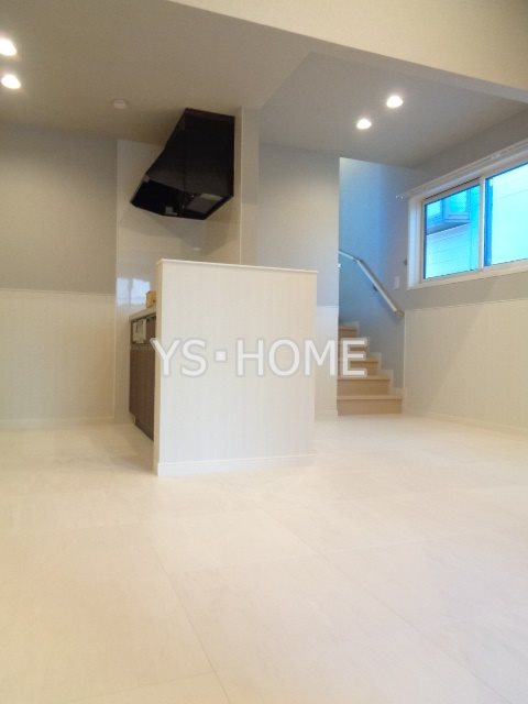 2LDK Apartment in Suginami, Tokyo — photo 3 of 3