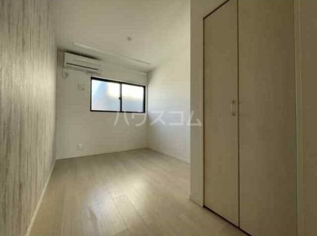 2LDK Apartment in Suginami, Tokyo — photo 3 of 3