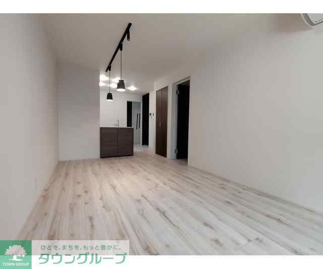 2LDK Apartment in Toshima, Tokyo — photo 3 of 3