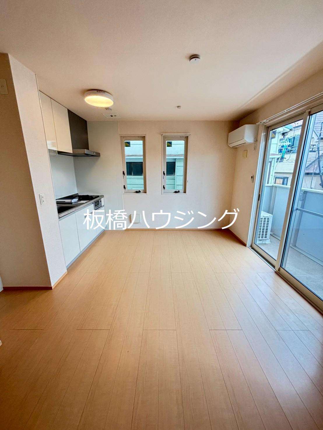 2LDK Apartment in Toshima, Tokyo — photo 3 of 3