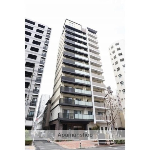 2LDK Mansion in Chiyoda, Tokyo - Image 1