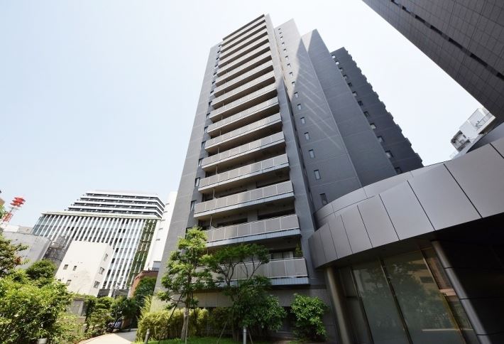 2LDK Mansion in Chiyoda, Tokyo - Image 1