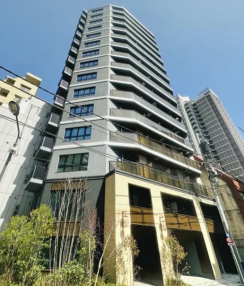 2LDK Mansion in Chiyoda, Tokyo - Image 1