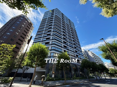 2LDK Mansion in Chiyoda, Tokyo