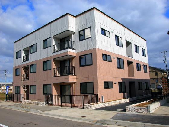 2LDK Mansion in Kanazawa, Ishikawa