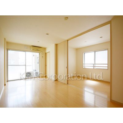 2LDK Mansion in Meguro, Tokyo — photo 3 of 3