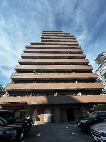 2LDK Mansion in Meguro, Tokyo - Image 1