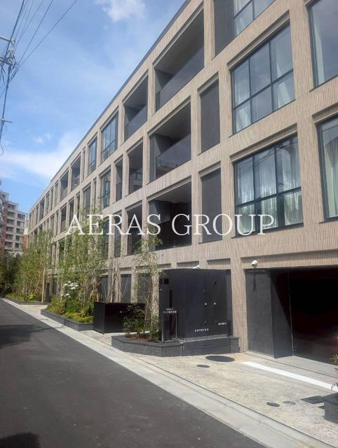 2LDK Mansion in Meguro, Tokyo - Image 1