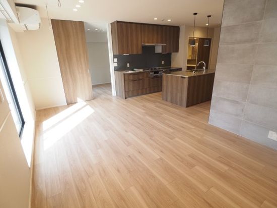 2LDK Mansion in Meguro, Tokyo - Image 1