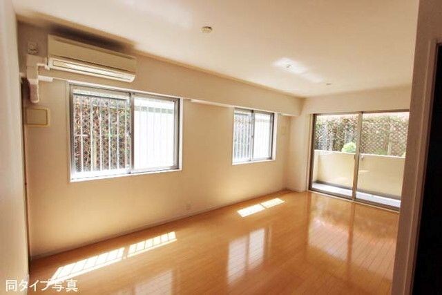 2LDK Mansion in Meguro, Tokyo — photo 3 of 3