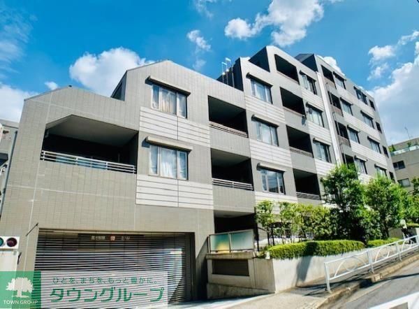2LDK Mansion in Meguro, Tokyo - Image 1