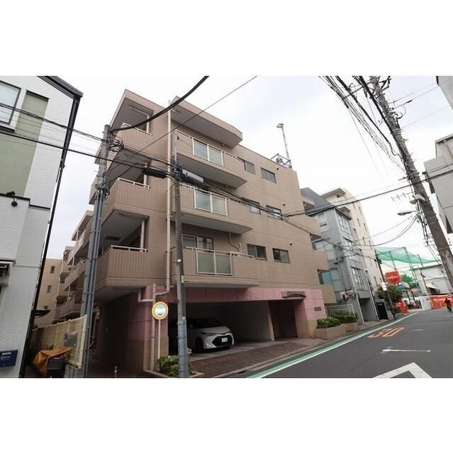 2LDK Mansion in Meguro, Tokyo - Image 1