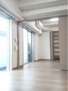 2LDK Mansion in Minato, Tokyo — photo 3 of 3