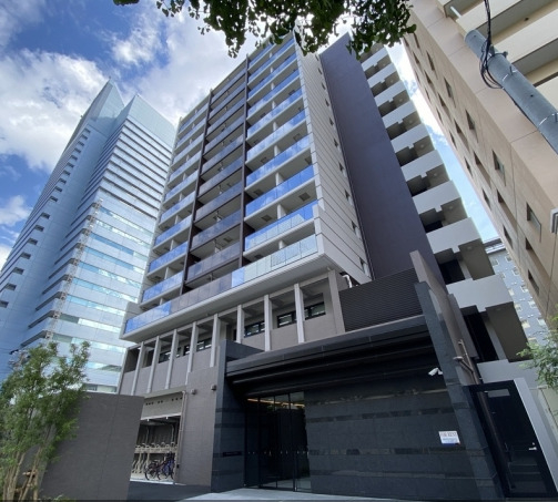 2LDK Mansion in Minato, Tokyo - Image 1