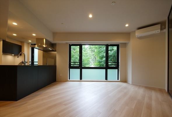 2LDK Mansion in Minato, Tokyo — photo 3 of 3
