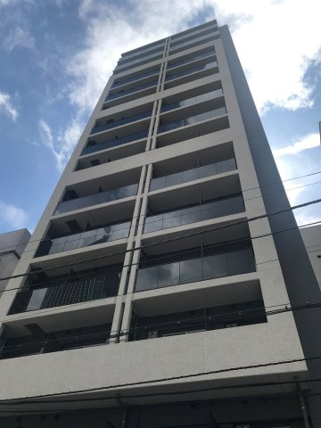 2LDK Mansion in Minato, Tokyo - Image 1
