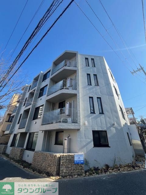 2LDK Mansion in Nakano, Tokyo - Image 1