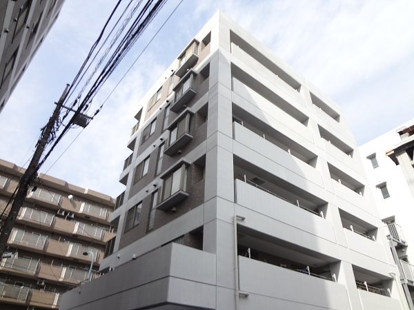 2LDK Mansion in Nakano, Tokyo - Image 1