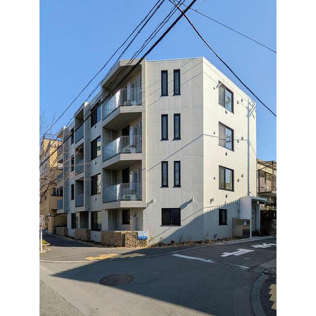 2LDK Mansion in Nakano, Tokyo - Image 1