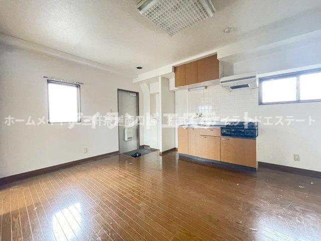 2LDK Mansion in Setagaya, Tokyo — photo 3 of 3