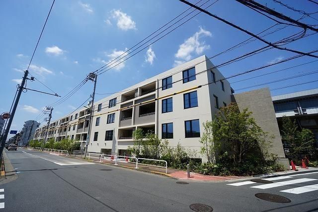 2LDK Mansion in Setagaya, Tokyo - Image 1