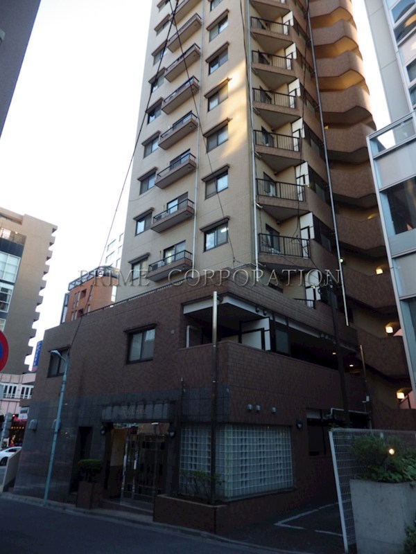 2LDK Mansion in Shibuya, Tokyo - Image 1