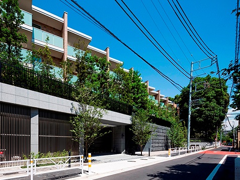 2LDK Mansion in Shibuya, Tokyo - Image 1