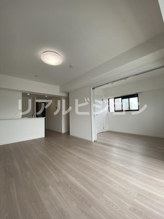 2LDK Mansion in Shibuya, Tokyo — photo 3 of 3