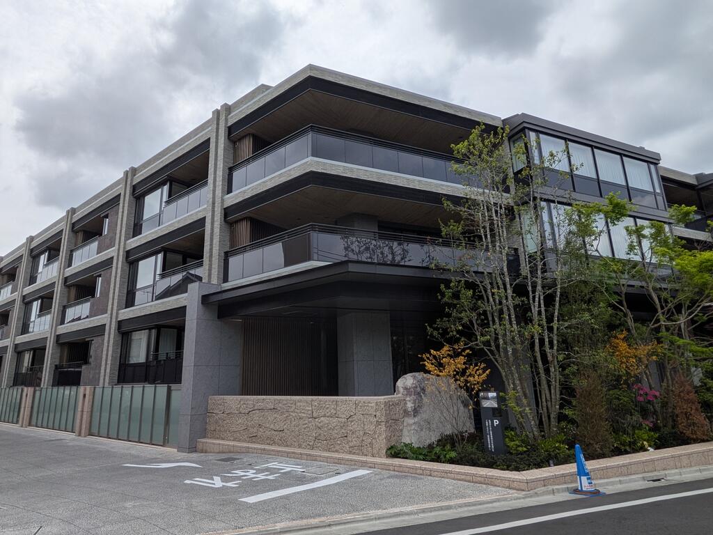 2LDK Mansion in Shibuya, Tokyo - Image 1