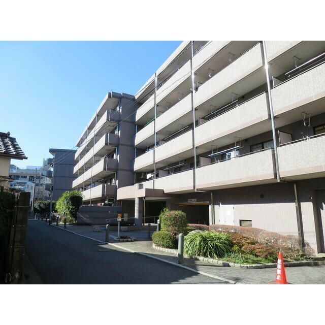2LDK Mansion in Shibuya, Tokyo