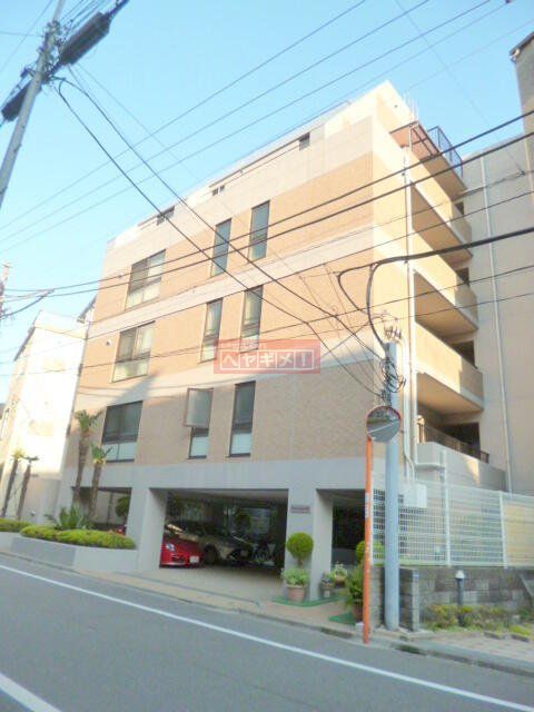2LDK Mansion in Shibuya, Tokyo - Image 1