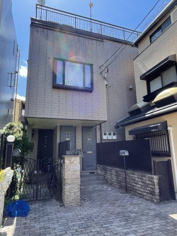 2LDK Mansion in Shibuya, Tokyo - Image 1