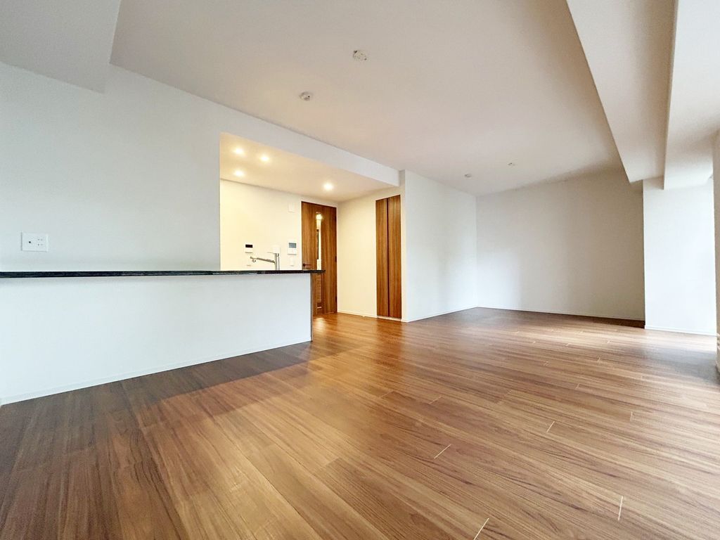 2LDK Mansion in Shinjuku, Tokyo — photo 3 of 3