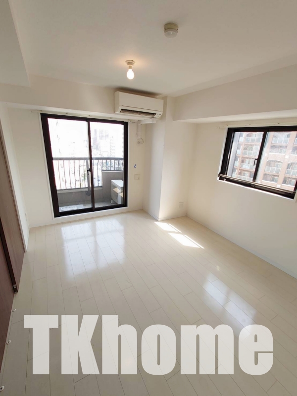 2LDK Mansion in Shinjuku, Tokyo - Image 1