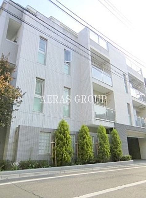 2LDK Mansion in Shinjuku, Tokyo - Image 1